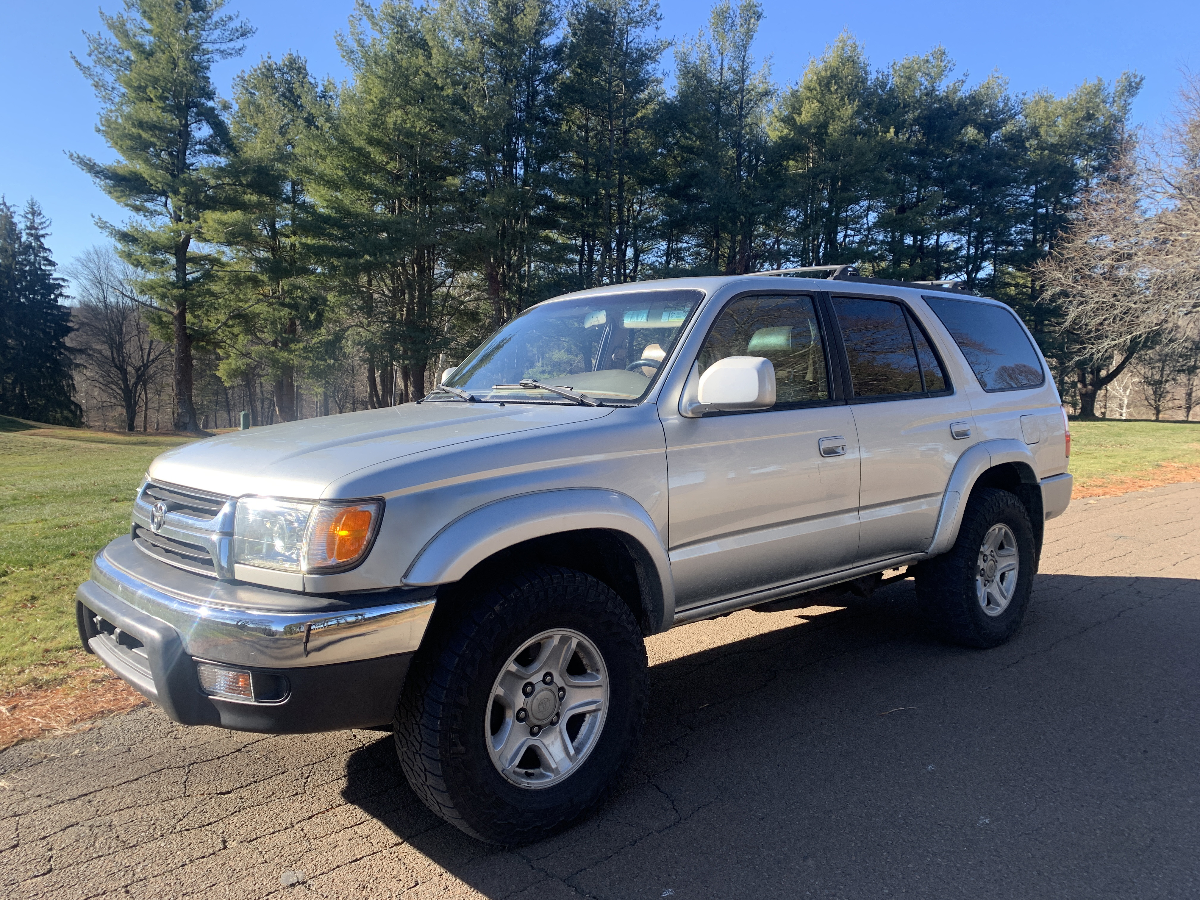 2002 Toyota 4Runner SR5 THIRD GENERATION - 3rd Gen 3.4L V6 4×4 - BEAUTIFUL - RUNS GREAT - HIGH MECHANICAL BASELINE - New Timing Belt, New Waterpump, New Head Gaskets, New Radiator, New Alternator, New Brakes, New Valve Cover Gaskets, New Wildpeak Tires, New Shocks, New Muffler / Exhaust, New HID Headlights, Frame is Clean and solid, Cleaned and Undercoated - MORE — photo 5